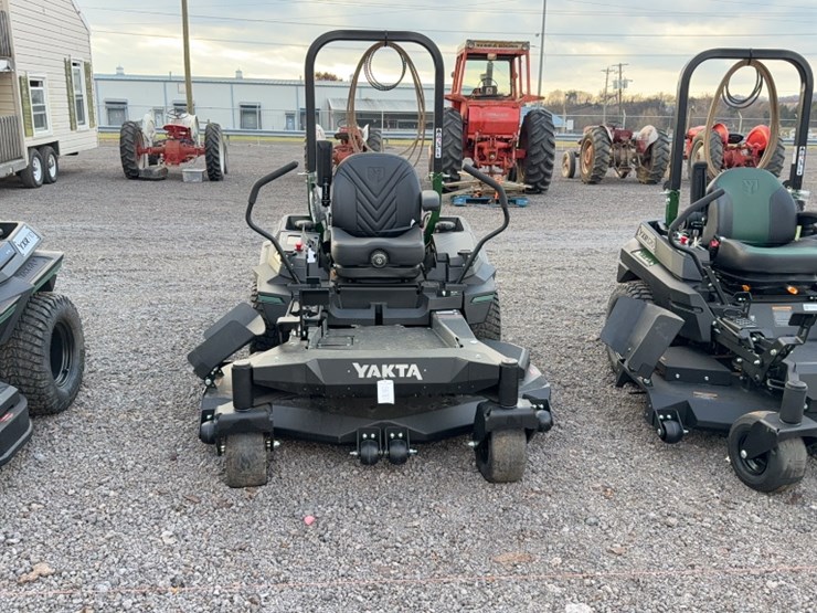 #3076-•-yakta-yxr-710-zero-turn-lawn-mower-image-2