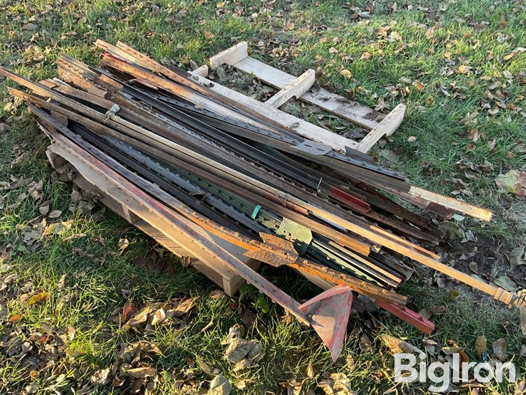 pallet-of-t-posts-image-8