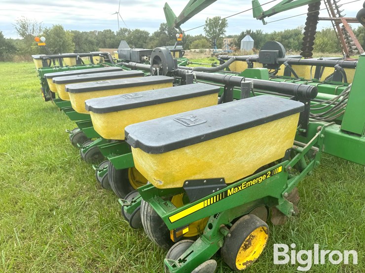 1991-john-deere-7200-image-19