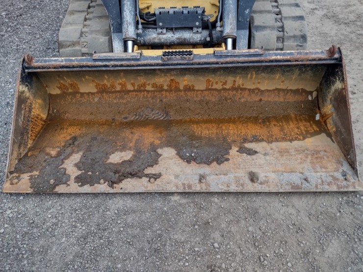 18-deere-333g-image-15