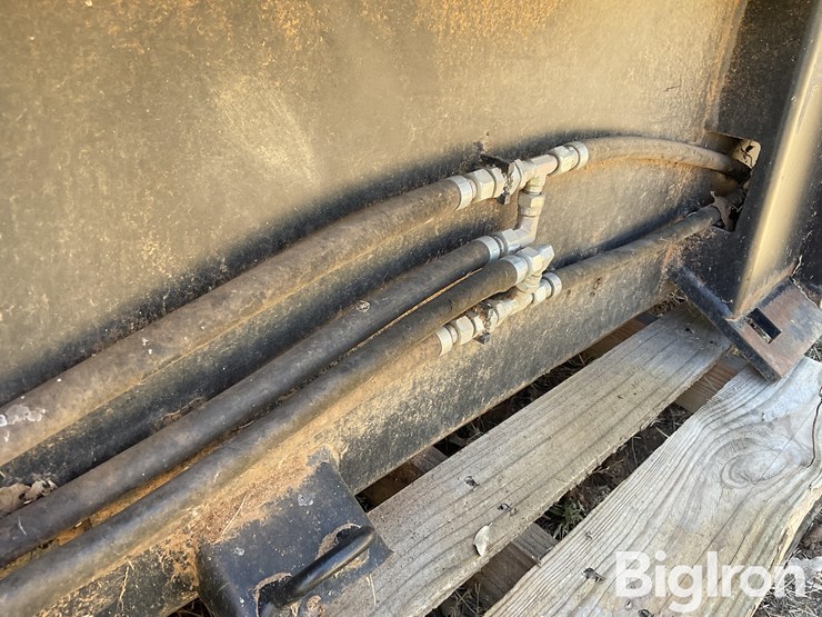 jcb-m335-4-in-1-loader-bucket-image-10