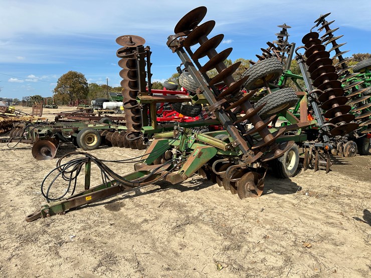 john-deere-635-image-1