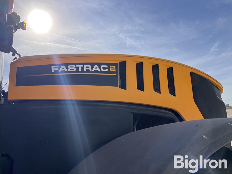 2021-jcb-fastrac-8330-image-14
