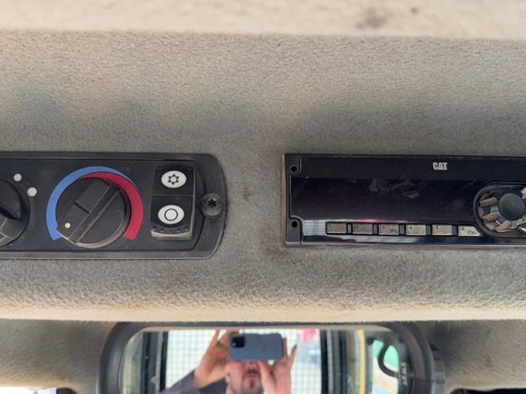 caterpillar-d6t-image-16