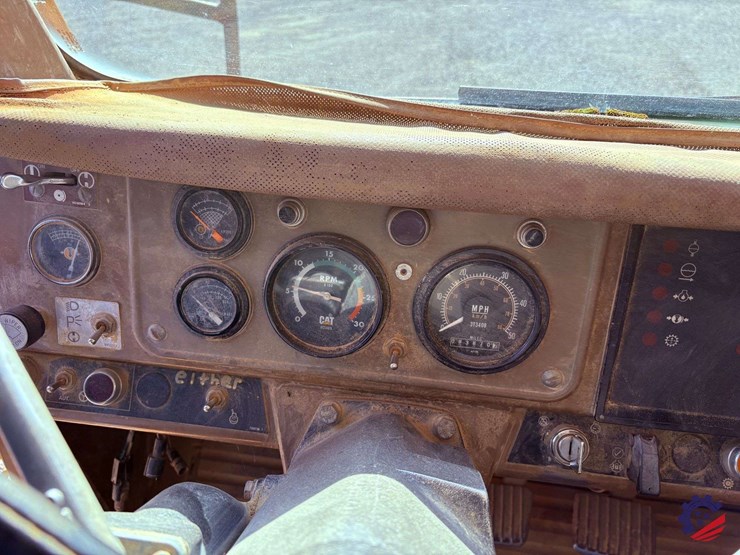 1990-caterpillar-769c-image-76