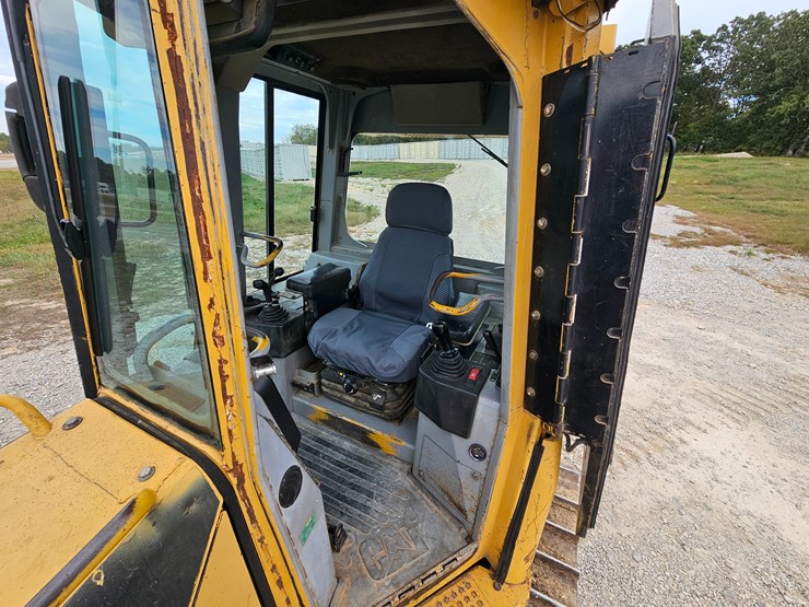 2002-caterpillar-d5g-xl-image-29