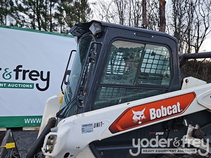 2020-bobcat-t76-image-16