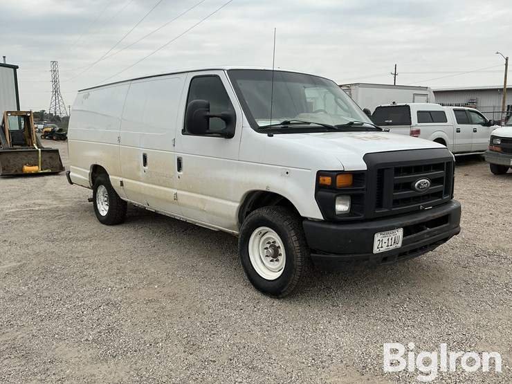 2014-ford-e250-image-3