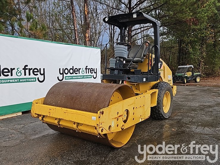 2013-caterpillar-cs44-image-1