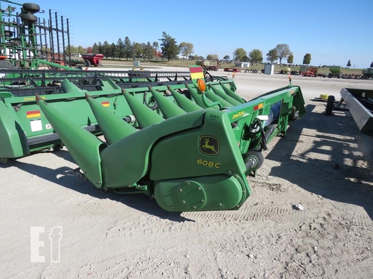2009-john-deere-608c-image-1