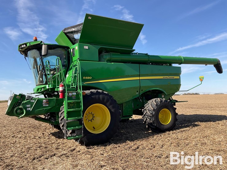 2015-john-deere-s680-image-1