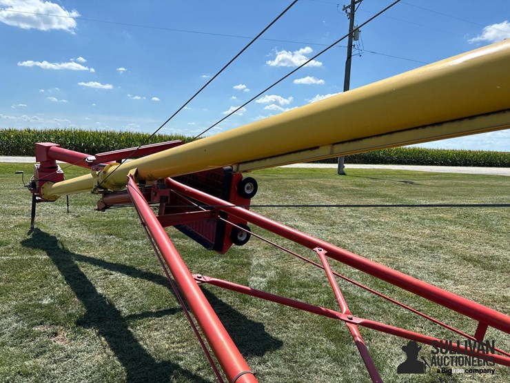 westfield-mk80-61-8"x61'-swing-away-auger-image-17