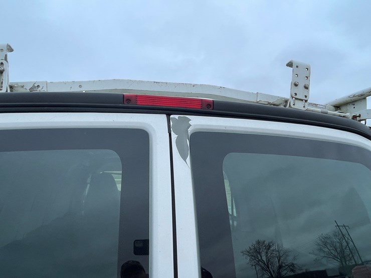 #1064-•-2012-gmc-savana-1-ton-van-(has-wi-title)-image-18