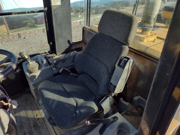 2003-caterpillar-924g-image-13