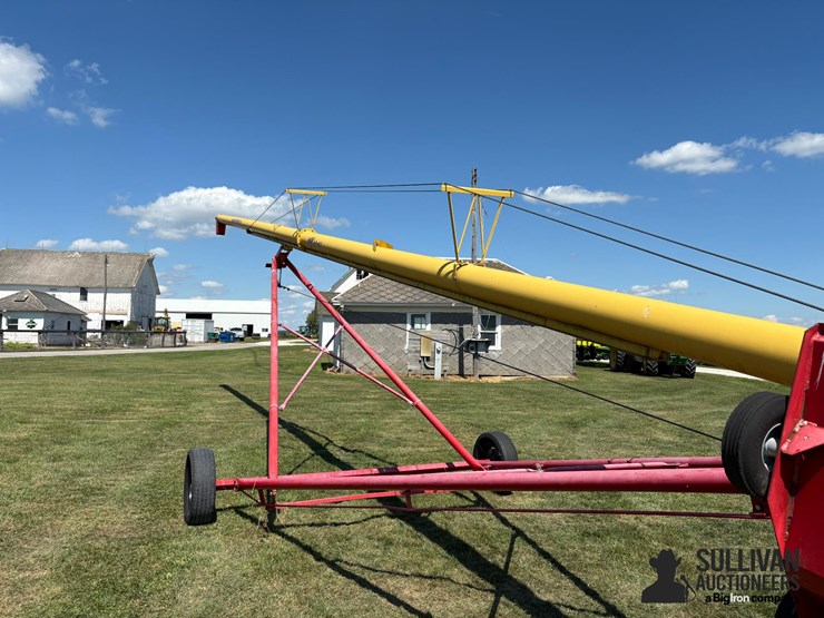 westfield-mk80-61-8"x61'-swing-away-auger-image-16