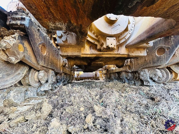 2005-caterpillar-d8t-image-39