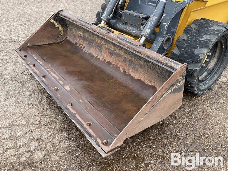 2021-deere-332g-image-9