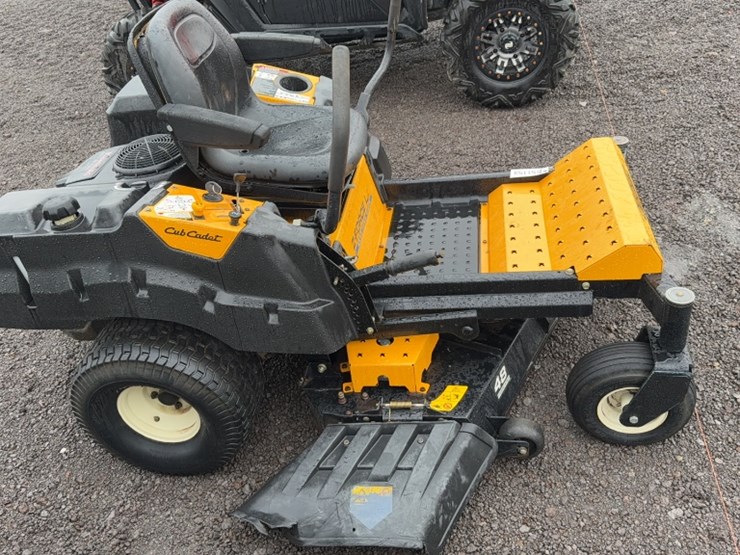 #3097-•-2014-cub-cadet-z-force-lz-zero-turn-mower-image-7