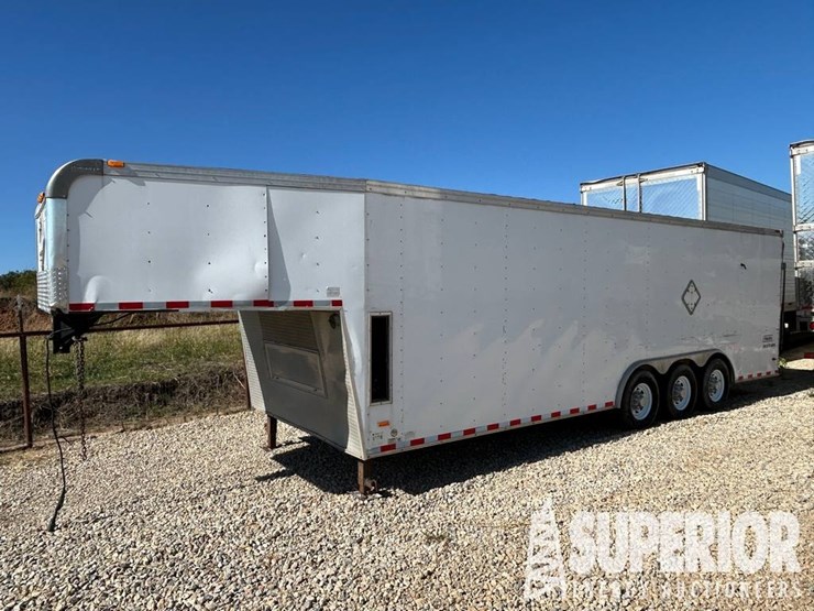 (x)-(8-33)-2015-haulmark-31'oal-3-axle-enclosed-g...-image-1