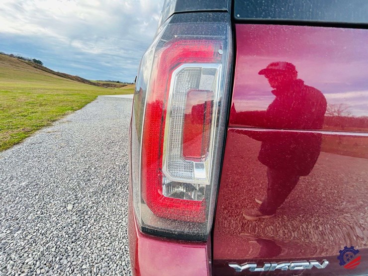 2018-gmc-yukon-denali-image-31