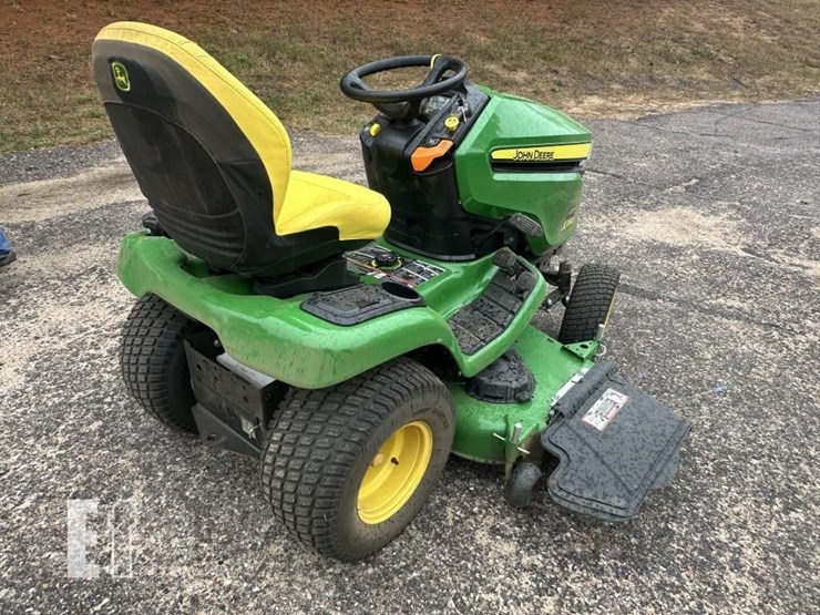 2025-john-deere-x390-image-3