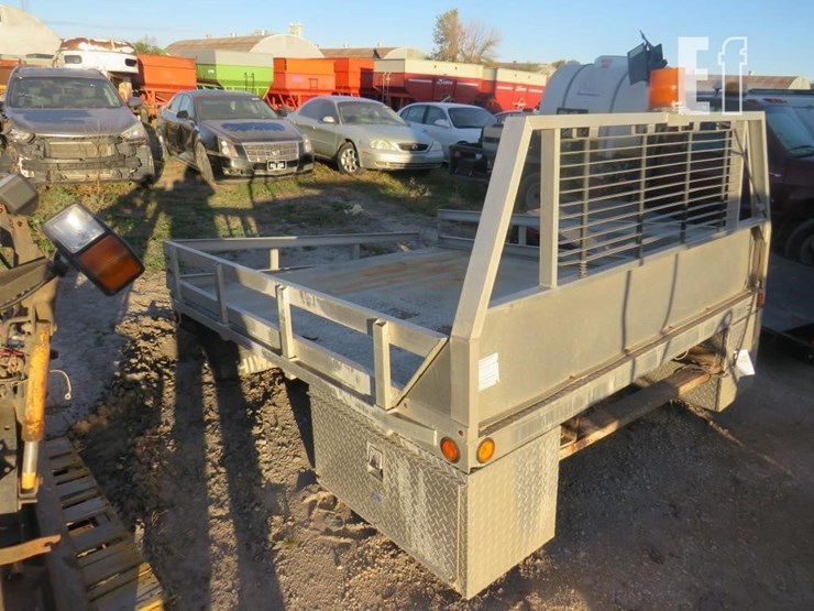 aluninum-flatbed-pickup-box-image-1