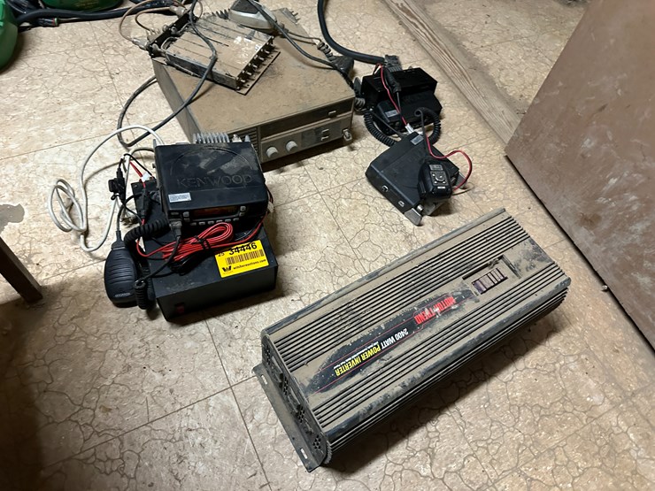 #34446-•-kenwood-tkr-20-receiver,-3-radios,-&-2400watt-power-inverter-location:-site-1e-image-1