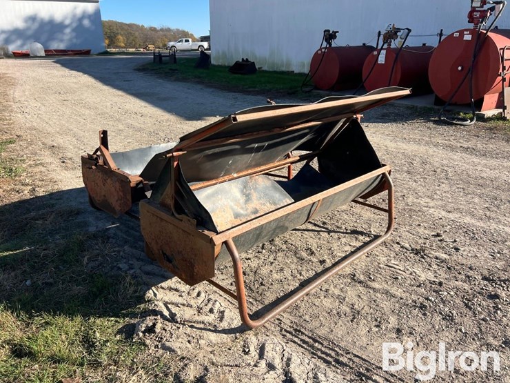 bunk-style-mineral-feeders-image-3