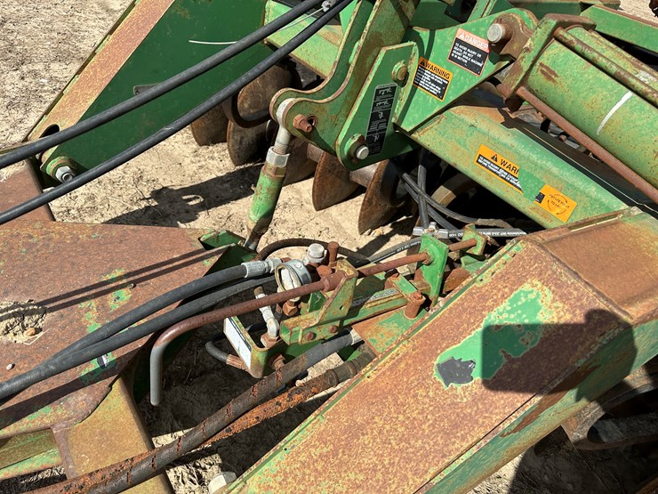 john-deere-635-image-35