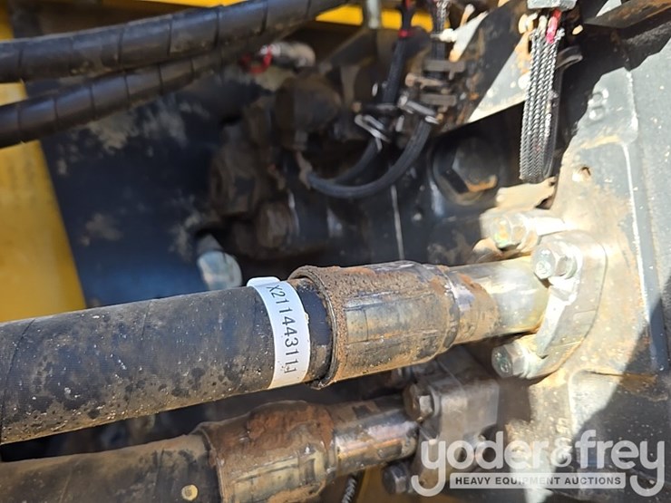 2022-komatsu-pc490-lc-11-image-100