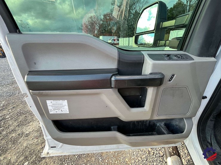 2019-ford-f350-xl-image-51