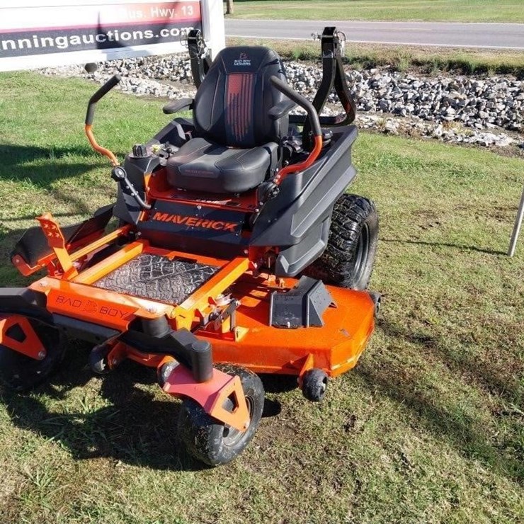 BadBoy Maverick 60" 155hrs