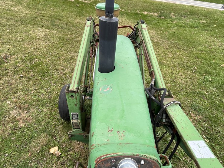 john-deere-4010-image-37