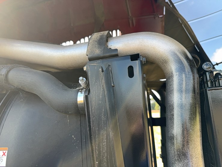 case-ih-magnum-335-image-123