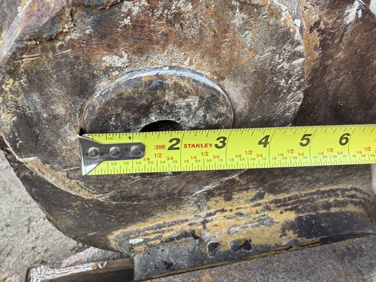 caterpillar-325-image-5