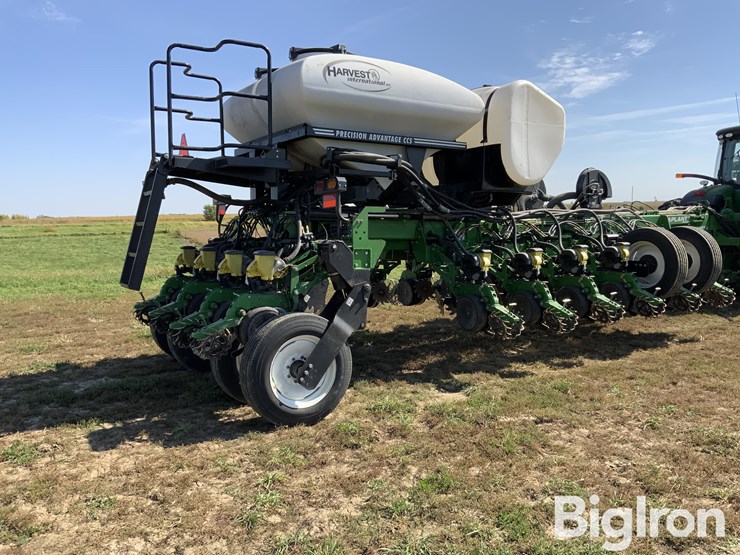 2016-harvest-international-pb4030brt-image-5