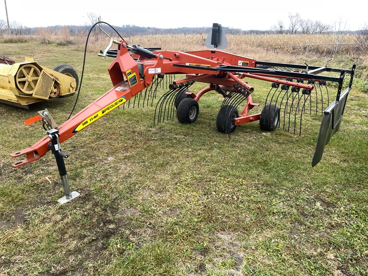 #1054-•-2025-pequea-rotary-rake-image-1