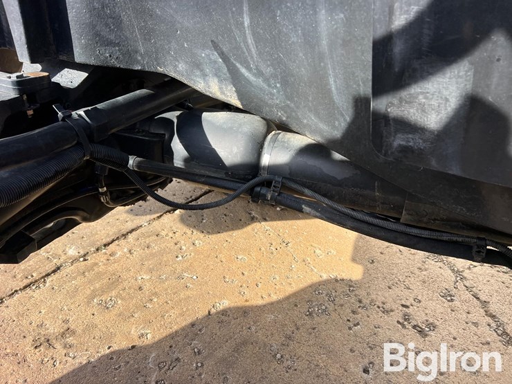 case-ih-315-magnum-mfwd-tractor-image-15