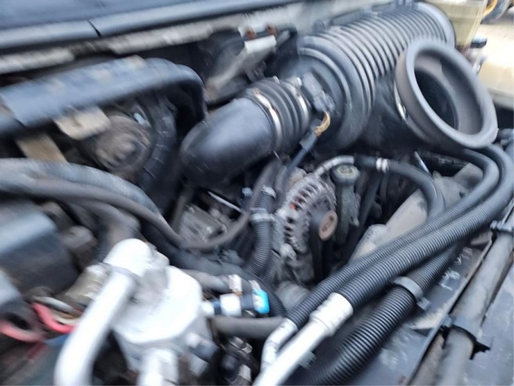 #3284-•-2003-gmc-c5500-aerial-truck-image-34