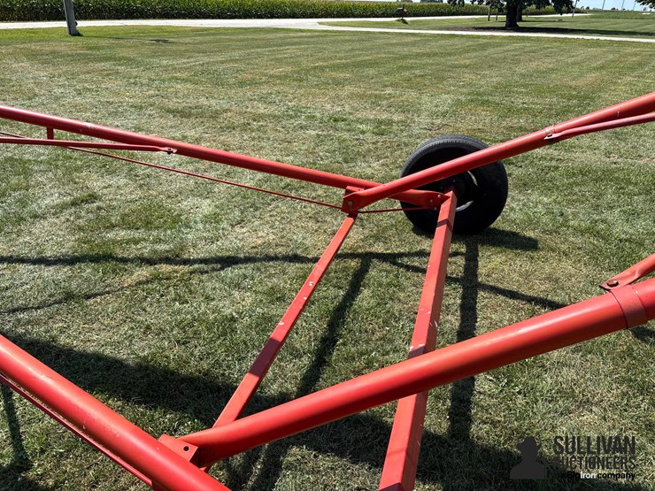 westfield-mk80-61-8"x61'-swing-away-auger-image-13