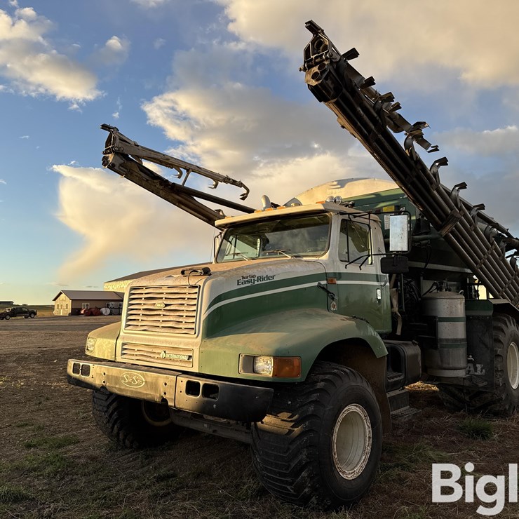 1999 INTERNATIONAL 2574