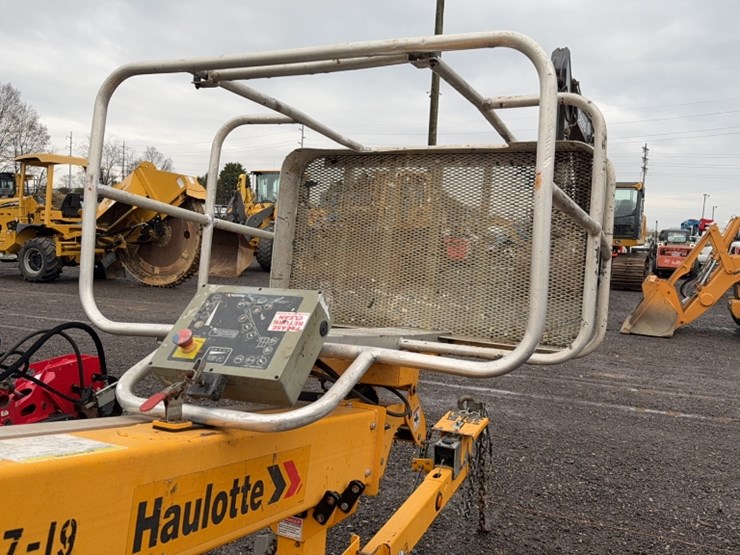 #2058-•-2018-haulotte-3632t-electric-towable-boom-lift-image-3