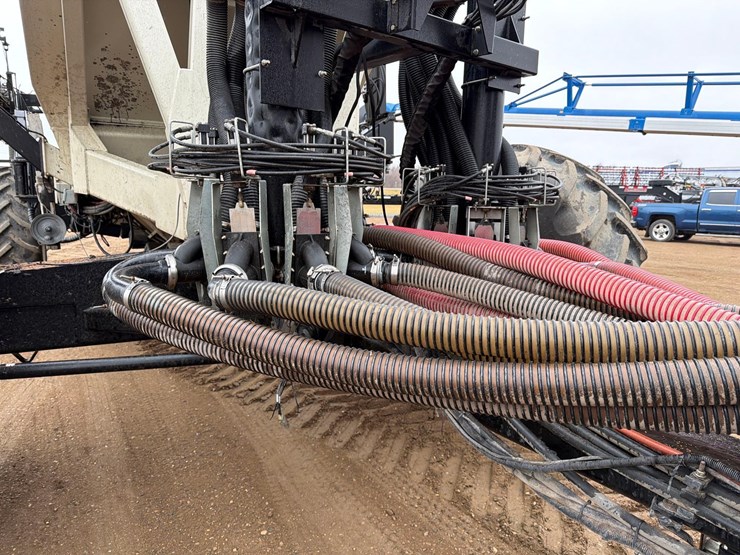 2016-bourgault-3320-66-image-39