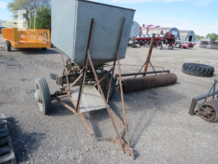 pull-type-seeder-image-1