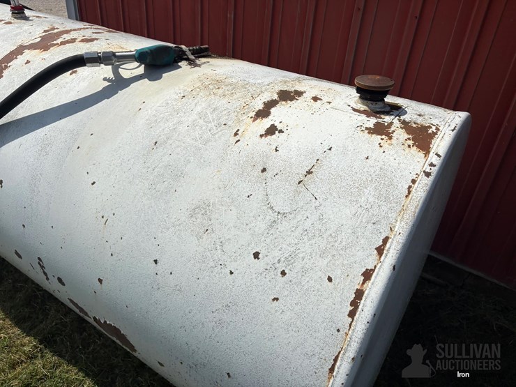 1,000-gal-fuel-tank-w/electric-pump-image-9