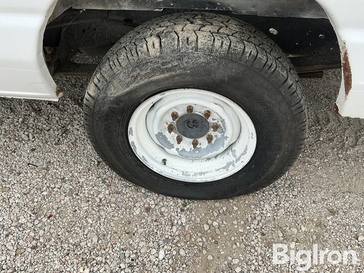 2014-ford-e250-image-15