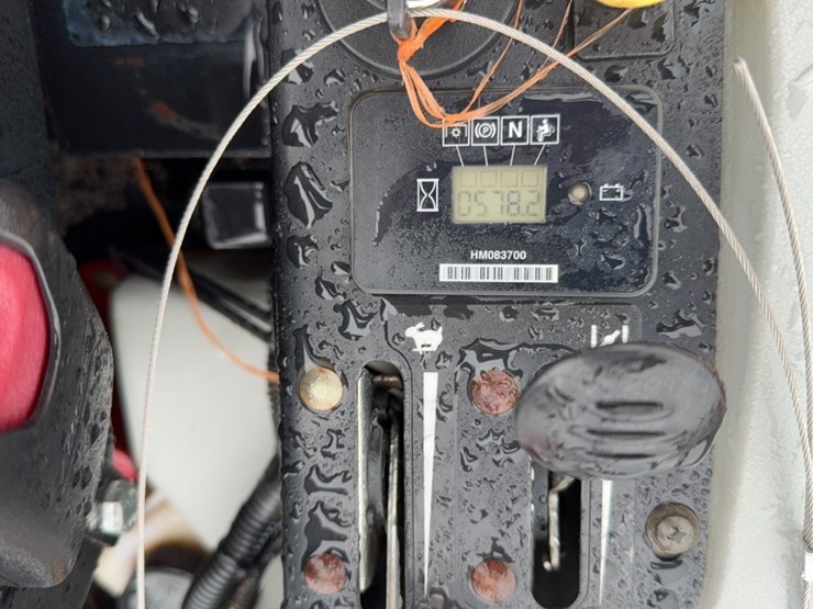 #3092-•-2014-exmark-pioneer-zero-turn-lawn-mower-image-13