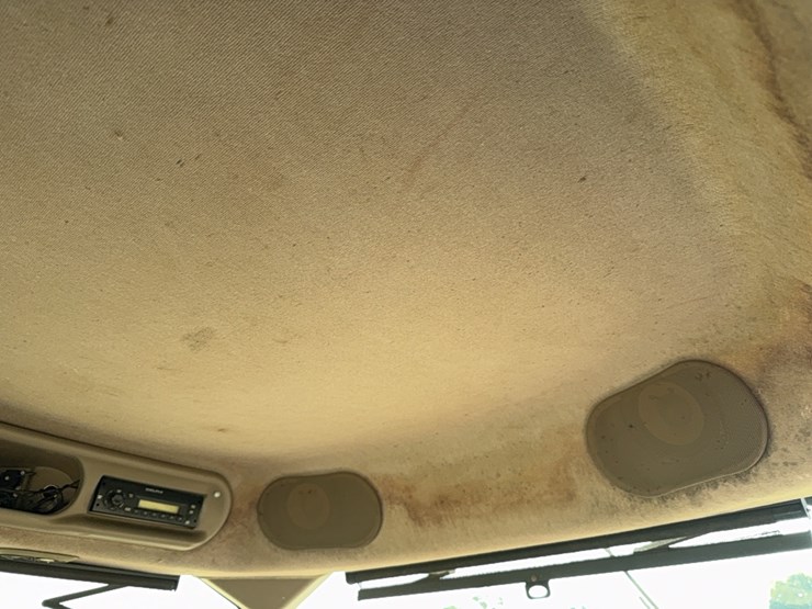 case-ih-magnum-335-image-57