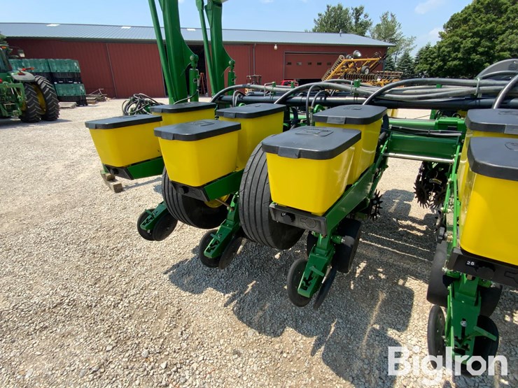 2009-john-deere-1770nt-image-20