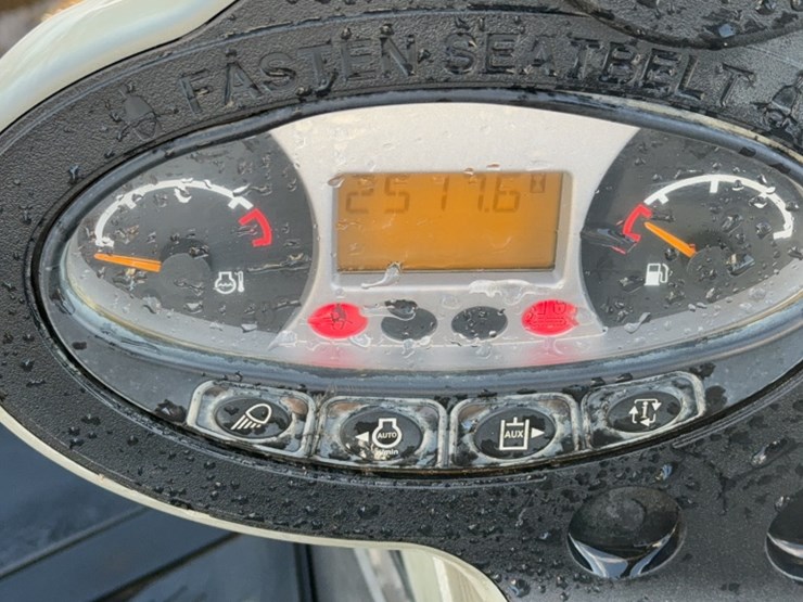 2021-bobcat-e26-image-17